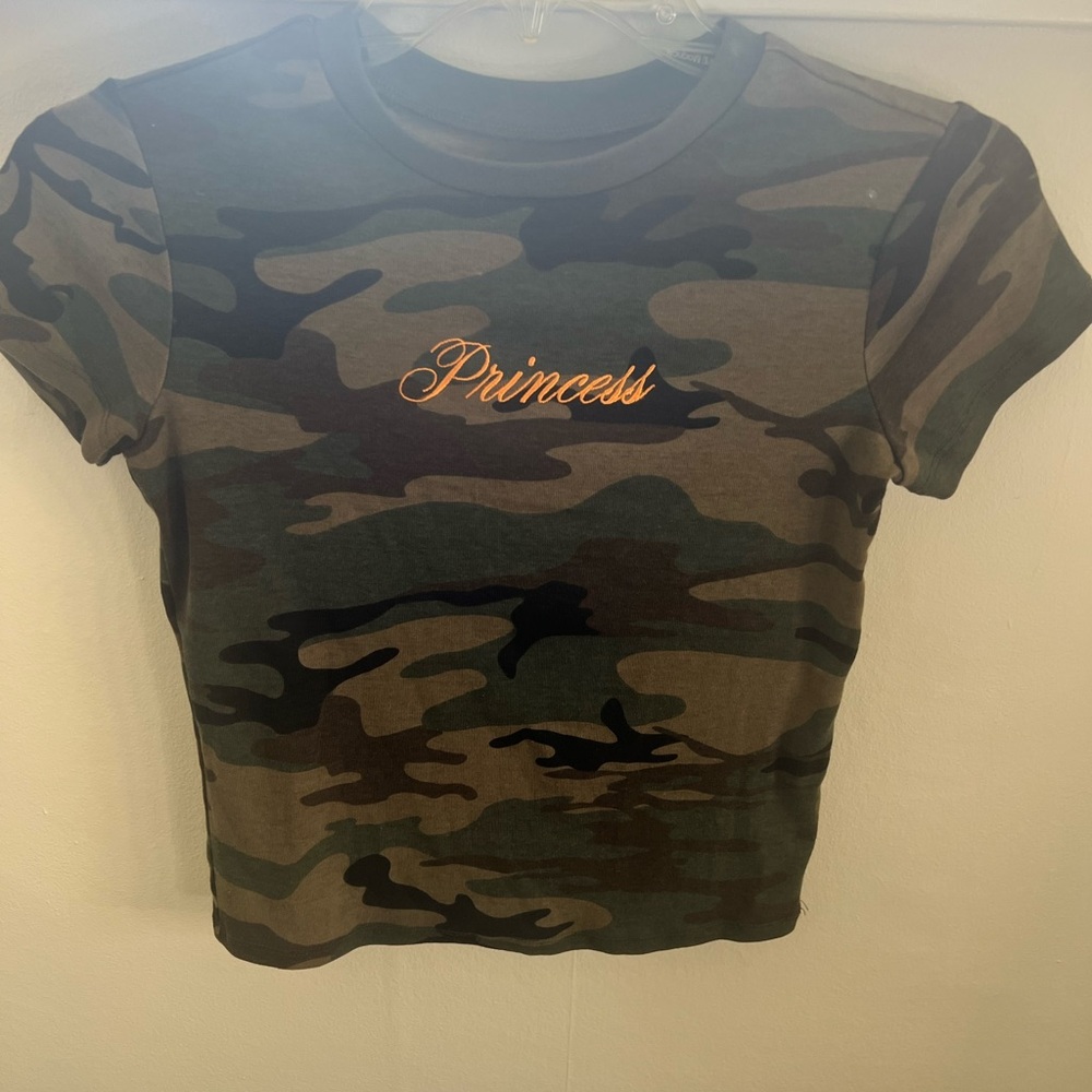 Camo 'Princess' Crop Tee Zoe + Liv